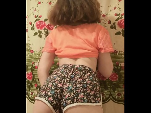 ❤️ Kynþokkafull ung stúlka klæðir sig í stuttbuxurnar á myndavélinni ❤️ Klám fb á klám is.fuxporn-com.ru ❌️